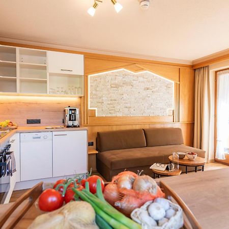 Hotel Garni Apart Tina Ischgl Ngoại thất bức ảnh
