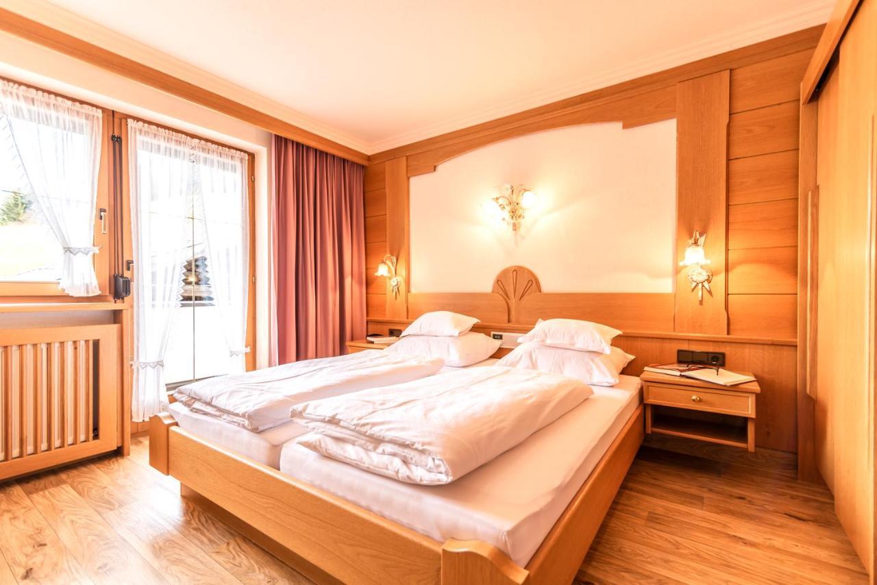 Hotel Garni Apart Tina Ischgl Ngoại thất bức ảnh