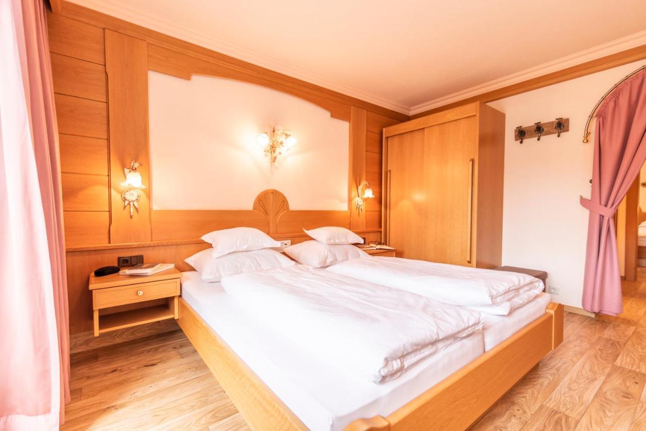 Hotel Garni Apart Tina Ischgl Ngoại thất bức ảnh