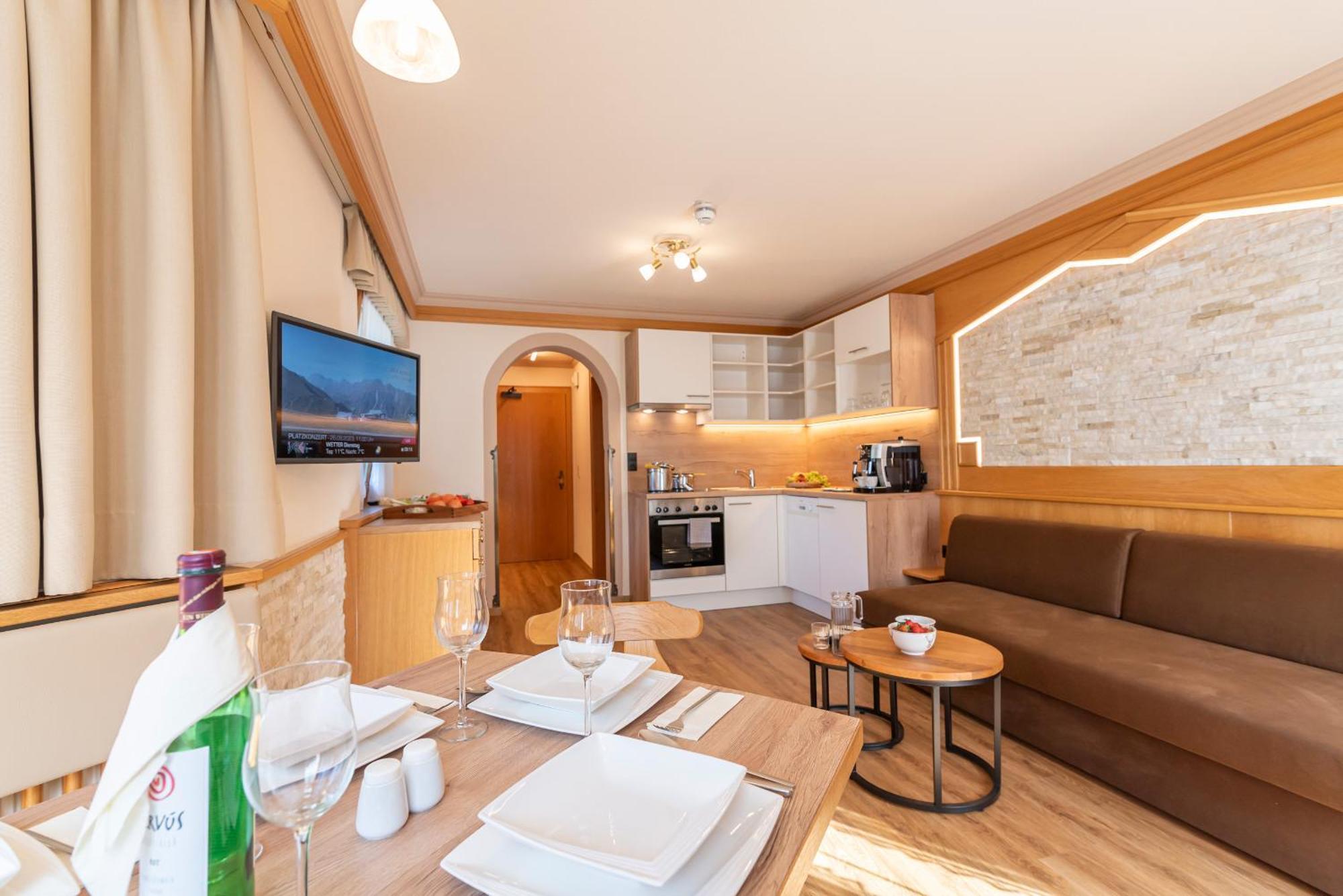 Hotel Garni Apart Tina Ischgl Ngoại thất bức ảnh