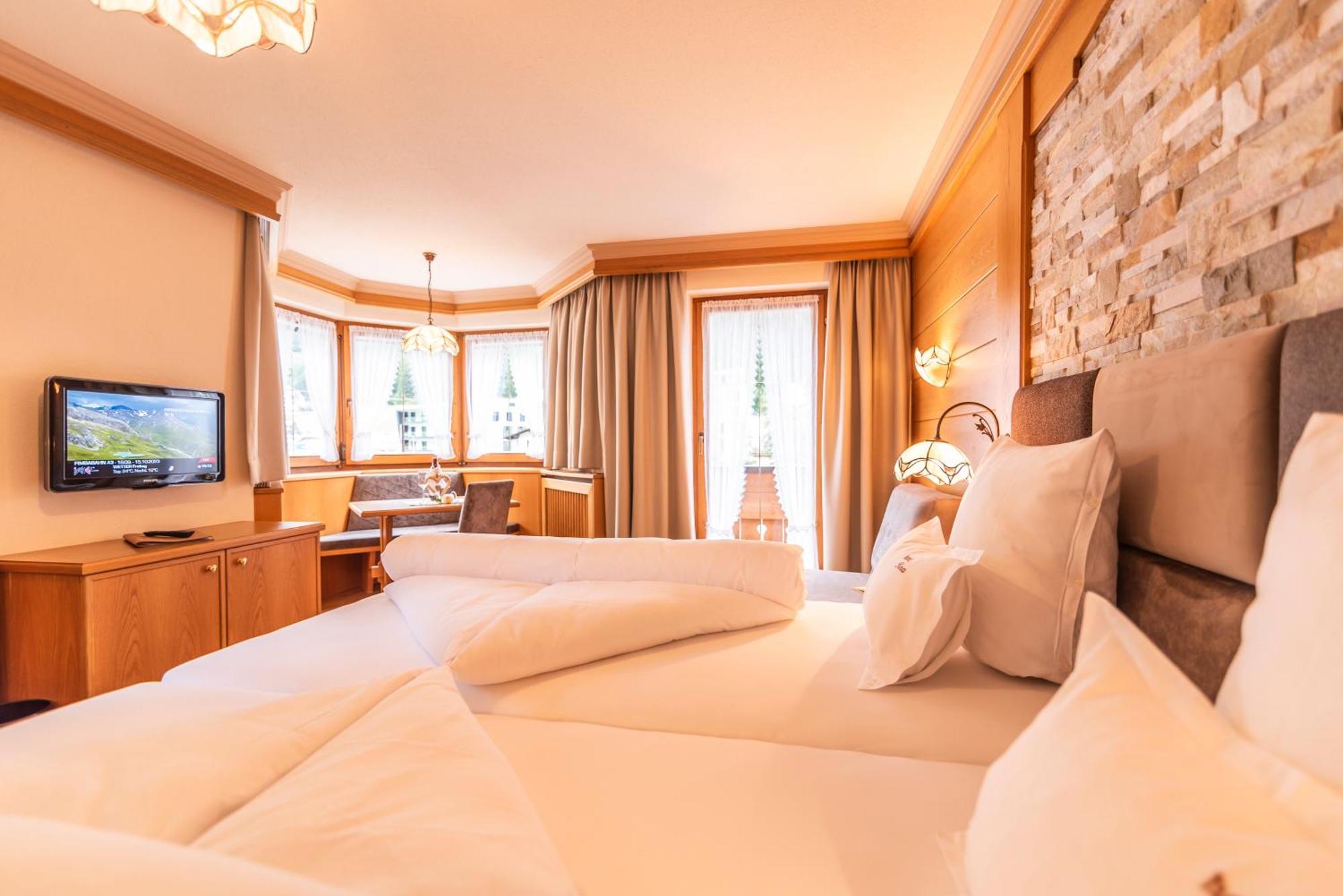 Hotel Garni Apart Tina Ischgl Ngoại thất bức ảnh