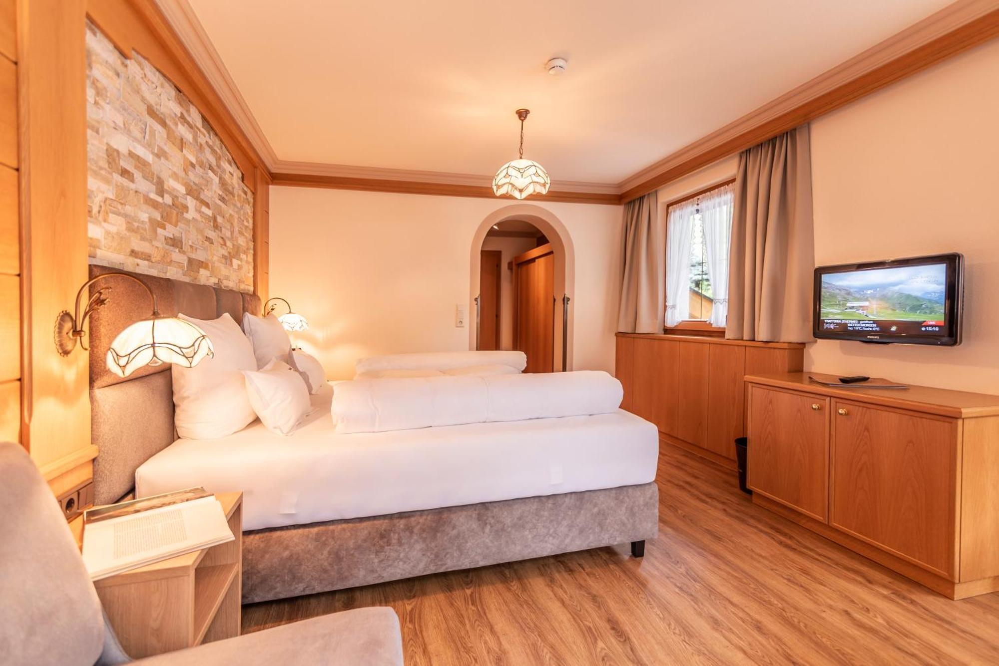 Hotel Garni Apart Tina Ischgl Ngoại thất bức ảnh
