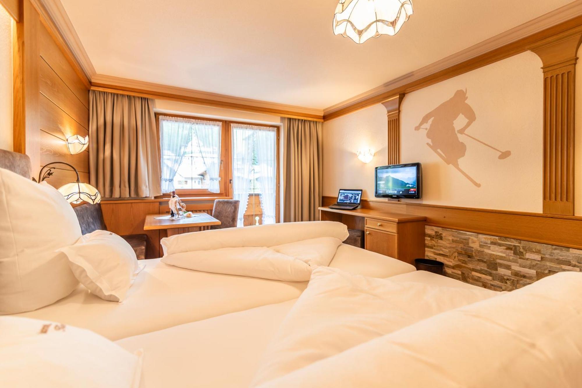 Hotel Garni Apart Tina Ischgl Ngoại thất bức ảnh